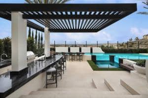 Cantilever-pergola